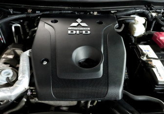 Подержанный автомобиль Mitsubishi Pajero Sport 2018 года (9 фото)