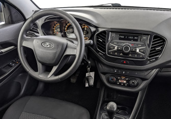 Подержанный автомобиль LADA (ВАЗ) Vesta Sedan 2019 года (26 фото)