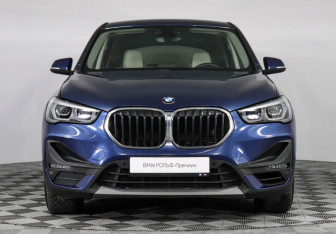 Подержанный автомобиль BMW X1 2020 года (3 фото)