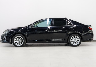 Подержанный автомобиль Toyota Camry Sedan 2017 года (8 фото)