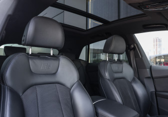 Подержанный автомобиль Audi Q8 2018 года (11 фото)