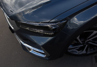 Подержанный автомобиль Geely Monjaro 2023 года (24 фото)