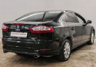 Подержанный автомобиль Ford Mondeo Sedan 2013 года (5 фото)