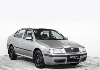 Подержанный автомобиль Skoda Octavia Liftback 2008 года (3 фото)