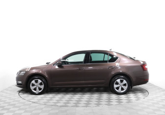 Подержанный автомобиль Skoda Octavia Liftback 2020 года (8 фото)