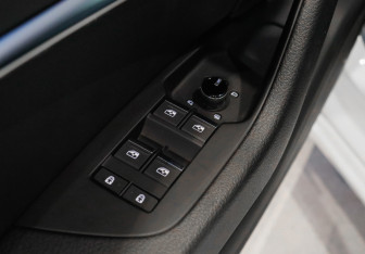 Подержанный автомобиль Audi A6 Sedan 2019 года (17 фото)