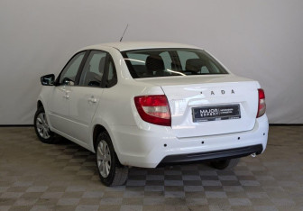 Подержанный автомобиль LADA (ВАЗ) Granta Sedan 2023 года (7 фото)