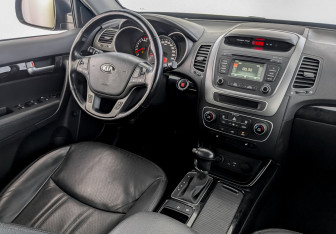 Подержанный автомобиль Kia Sorento 2019 года (27 фото)