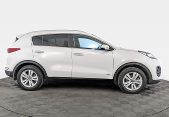 Подержанный автомобиль Kia Sportage 2018 года (4 фото)
