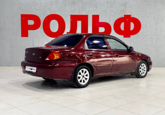 Подержанный автомобиль Kia Spectra Sedan 2006 года (5 фото)