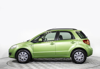 Подержанный автомобиль Suzuki SX4 Hatchback 2009 года (8 фото)