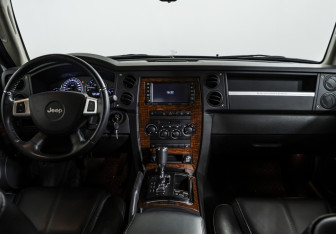 Подержанный автомобиль Jeep Commander 2008 года (11 фото)