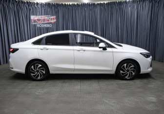 Подержанный автомобиль BAIC U5 Plus 2023 года (4 фото)