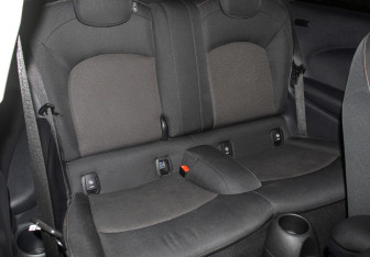 Подержанный автомобиль MINI Hatch 2018 года (12 фото)