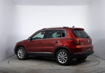 Подержанный автомобиль Volkswagen Tiguan 2014 года (7 фото)