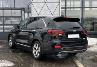Подержанный автомобиль Kia Sorento 2019 года (7 фото)