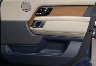 Подержанный автомобиль Land Rover Range Rover 2018 года (14 фото)