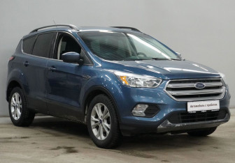 Подержанный автомобиль Ford Escape 2018 года (3 фото)