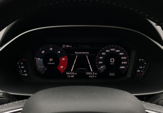 Подержанный автомобиль Audi Q3 2020 года (28 фото)