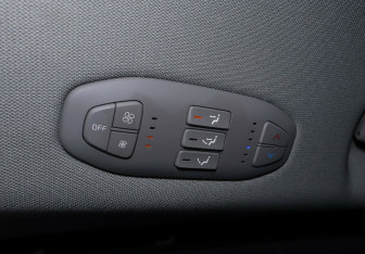 Подержанный автомобиль Kia Carnival 2019 года (18 фото)