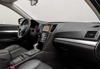 Подержанный автомобиль Subaru Outback Wagon 2012 года (13 фото)