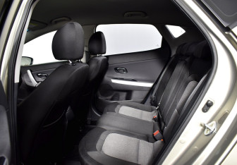 Подержанный автомобиль Kia Ceed Hatchback 2017 года (34 фото)