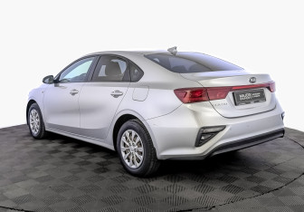Подержанный автомобиль Kia Cerato Sedan 2020 года (7 фото)