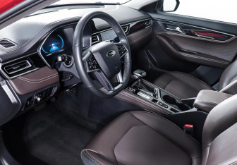 Подержанный автомобиль JAC J7 2021 года (12 фото)