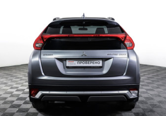 Подержанный автомобиль Mitsubishi Eclipse Cross 2019 года (6 фото)