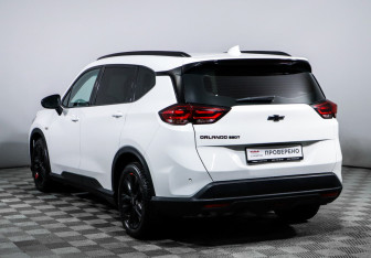 Подержанный автомобиль Chevrolet Orlando 2022 года (7 фото)