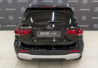 Подержанный автомобиль Mercedes-Benz GLB 2021 года (6 фото)