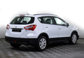 Подержанный автомобиль Suzuki SX4 Hatchback 2018 года (5 фото)