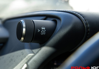 Подержанный автомобиль Lexus ES 2019 года (16 фото)