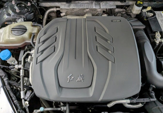 Подержанный автомобиль Hongqi H5 2022 года (24 фото)