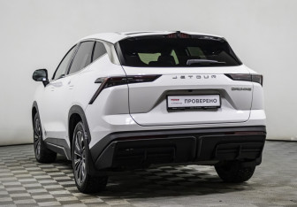 Подержанный автомобиль Jetour Dashing 2023 года (7 фото)