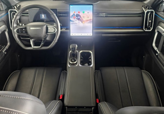 Подержанный автомобиль Jaecoo J7 2025 года (9 фото)