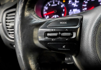 Подержанный автомобиль Kia Rio Hatchback 2021 года (24 фото)