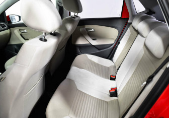 Подержанный автомобиль Volkswagen Polo Hatchback 2014 года (8 фото)