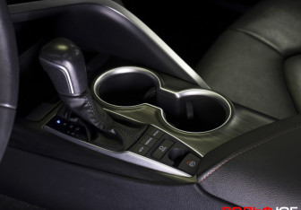 Подержанный автомобиль Toyota Camry Sedan 2023 года (18 фото)