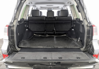 Подержанный автомобиль Toyota Land Cruiser Suv 2019 года (10 фото)