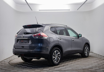 Подержанный автомобиль Nissan X-Trail 2016 года (5 фото)