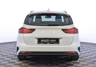 Подержанный автомобиль Kia Ceed Wagon 2022 года (6 фото)
