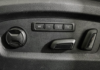 Подержанный автомобиль Volkswagen Multivan 2017 года (16 фото)