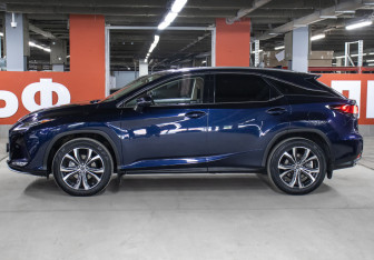 Подержанный автомобиль Lexus RX 2020 года (8 фото)