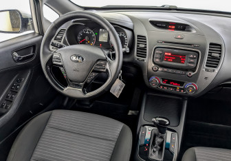 Подержанный автомобиль Kia Cerato Sedan 2018 года (26 фото)