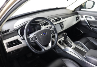 Подержанный автомобиль Geely Atlas 2019 года (7 фото)