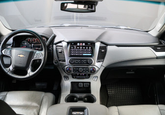 Подержанный автомобиль Chevrolet Tahoe 2016 года (10 фото)