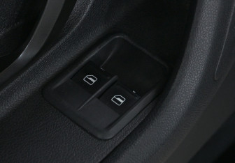 Подержанный автомобиль Skoda Fabia Hatchback 2010 года (11 фото)
