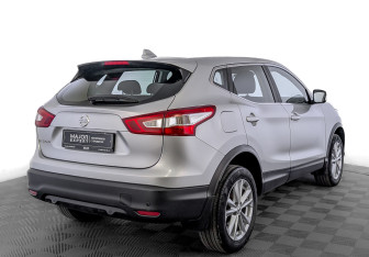 Подержанный автомобиль Nissan Qashqai 2018 года (5 фото)