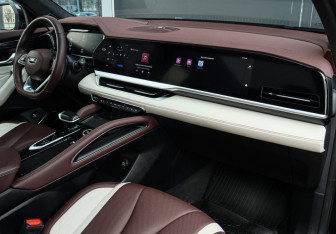 Подержанный автомобиль Geely Monjaro 2023 года (7 фото)